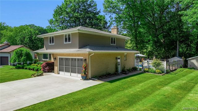29 Brookview, Orchard Park, NY 14127