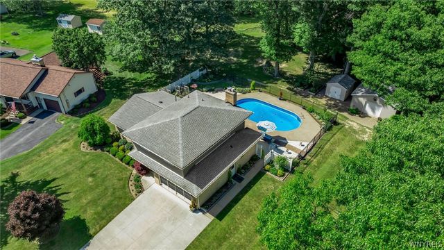 29 Brookview, Orchard Park, NY 14127
