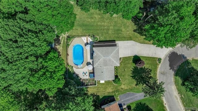 29 Brookview, Orchard Park, NY 14127