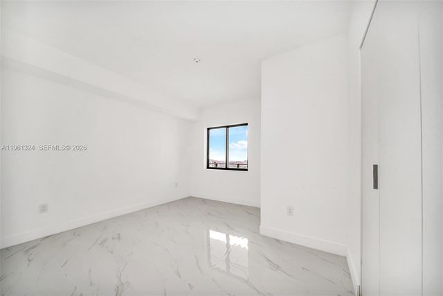 700 NE 24th St 1902, Miami, FL 33137