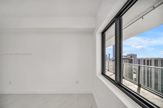 700 NE 24th St 1902, Miami, FL 33137