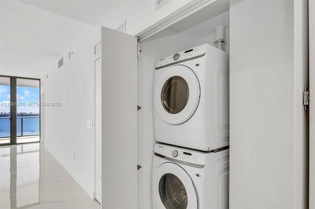 700 NE 24th St 1902, Miami, FL 33137