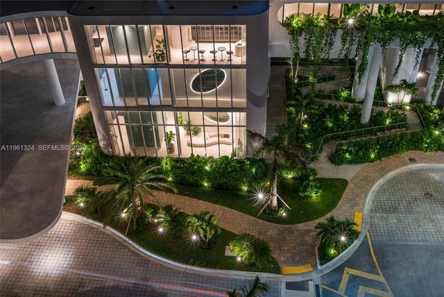 700 NE 24th St 1902, Miami, FL 33137