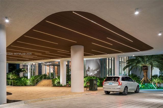 700 NE 24th St 1902, Miami, FL 33137