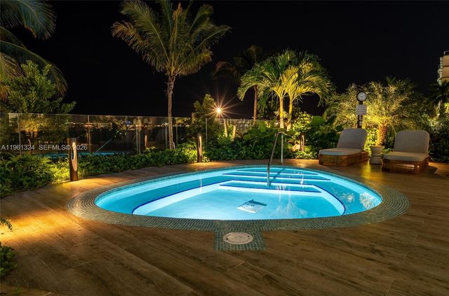 700 NE 24th St 1902, Miami, FL 33137