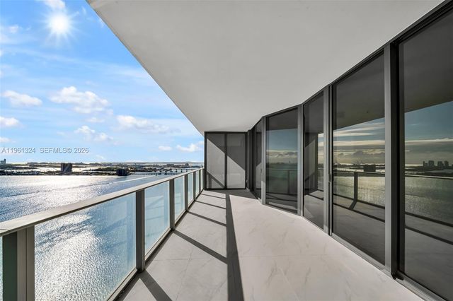 700 NE 24th St 1902, Miami, FL 33137