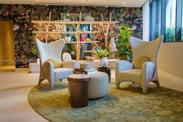 700 NE 24th St 1902, Miami, FL 33137