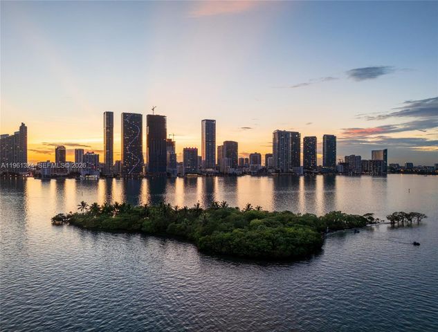 700 NE 24th St 1902, Miami, FL 33137