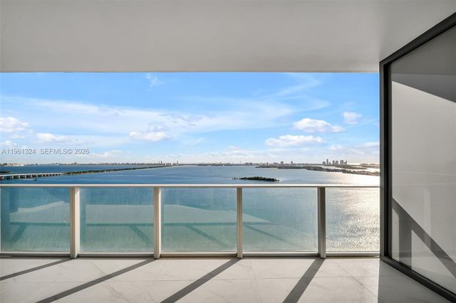 700 NE 24th St 1902, Miami, FL 33137