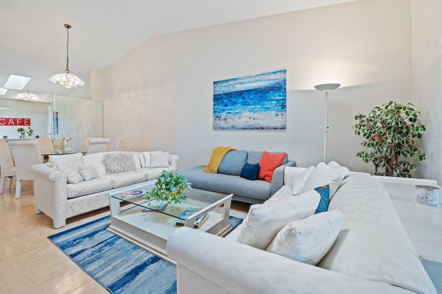 6360 Kings Gate Circle, Delray Beach, FL 33484