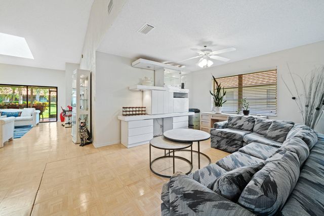 6360 Kings Gate Circle, Delray Beach, FL 33484