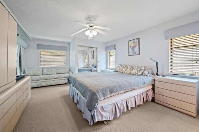 6360 Kings Gate Circle, Delray Beach, FL 33484