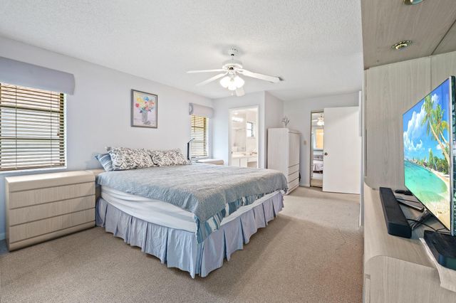 6360 Kings Gate Circle, Delray Beach, FL 33484
