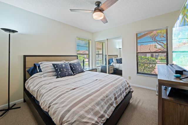 6360 Kings Gate Circle, Delray Beach, FL 33484