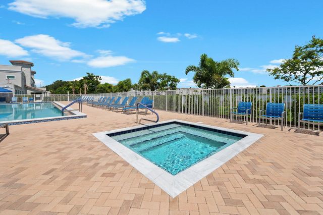 6360 Kings Gate Circle, Delray Beach, FL 33484