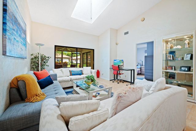 6360 Kings Gate Circle, Delray Beach, FL 33484