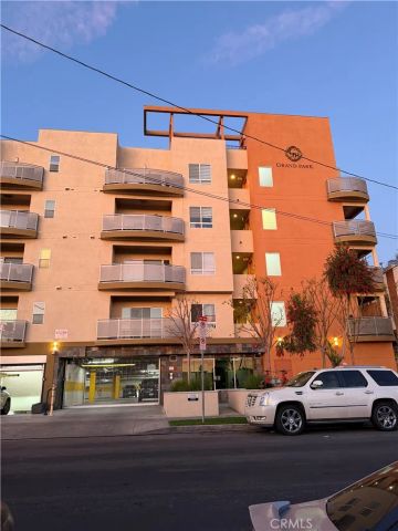 2311 W 10th St 404, Los Angeles, CA 90006