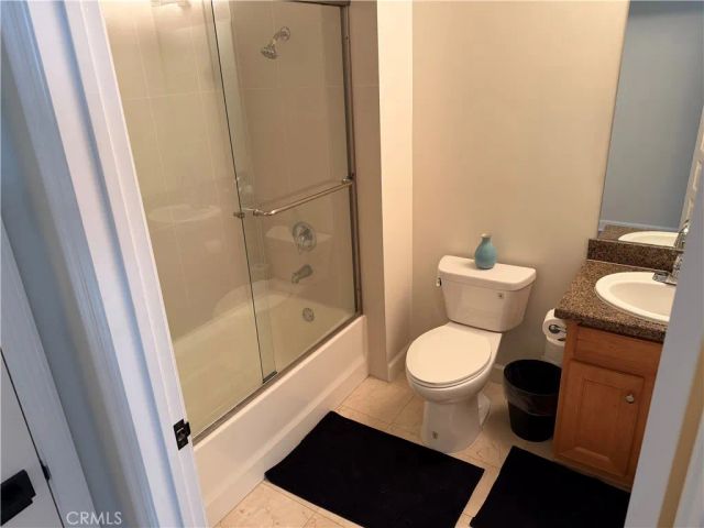 2311 W 10th St 404, Los Angeles, CA 90006