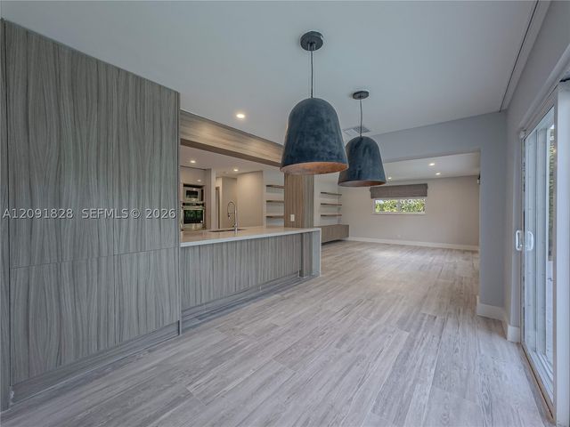 20405 NE 22nd Pl, Miami, FL 33180