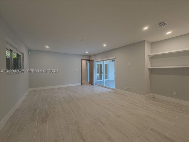 20405 NE 22nd Pl, Miami, FL 33180