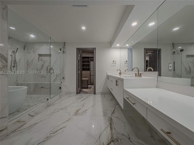 20405 NE 22nd Pl, Miami, FL 33180