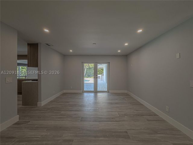 20405 NE 22nd Pl, Miami, FL 33180