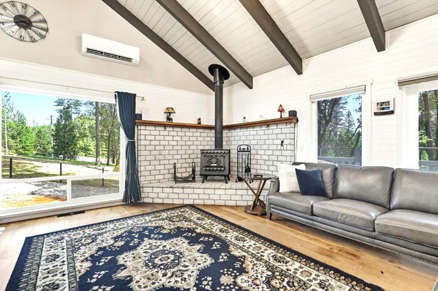 14400 Cherokee Ln, Grass Valley, CA 95945