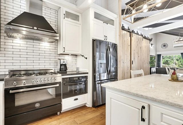 14400 Cherokee Ln, Grass Valley, CA 95945