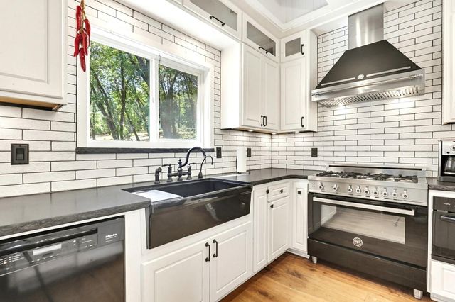 14400 Cherokee Ln, Grass Valley, CA 95945