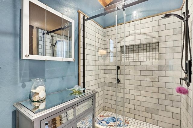 14400 Cherokee Ln, Grass Valley, CA 95945
