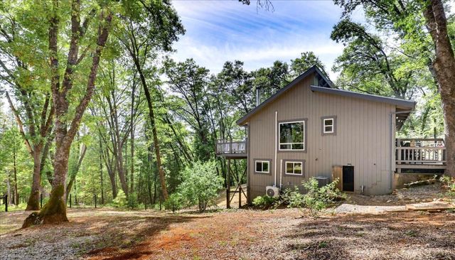 14400 Cherokee Ln, Grass Valley, CA 95945