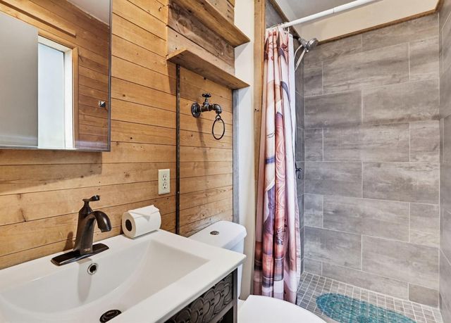 14400 Cherokee Ln, Grass Valley, CA 95945