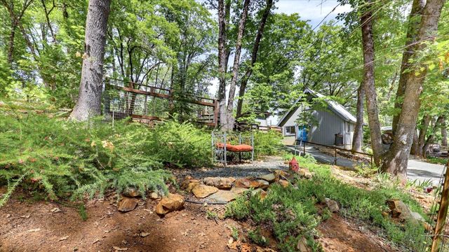 14400 Cherokee Ln, Grass Valley, CA 95945