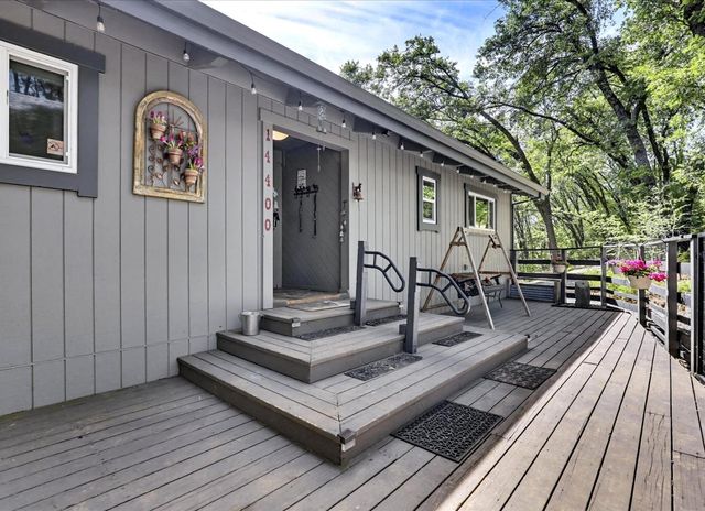 14400 Cherokee Ln, Grass Valley, CA 95945