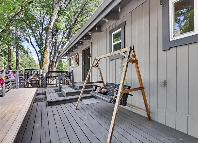 14400 Cherokee Ln, Grass Valley, CA 95945
