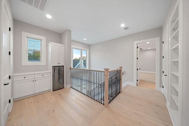 2046 Macarthur Street, Houston, TX 77030