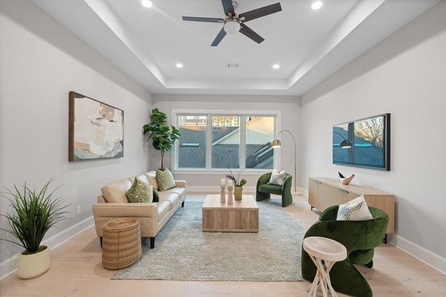 2046 Macarthur Street, Houston, TX 77030