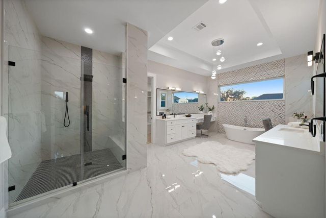 2046 Macarthur Street, Houston, TX 77030