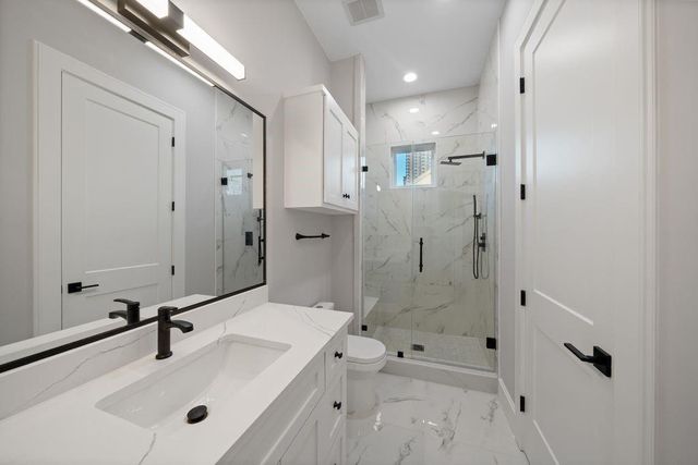 2046 Macarthur Street, Houston, TX 77030