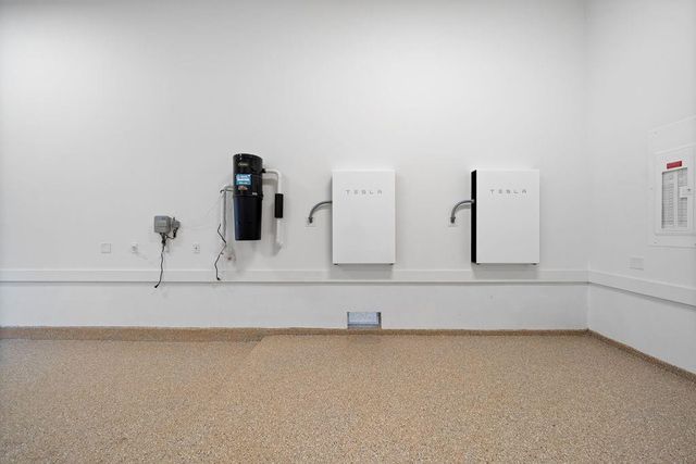 2046 Macarthur Street, Houston, TX 77030