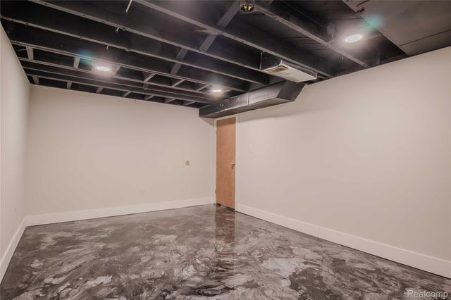 91 Martin Luther King Jr Boulevard N, Pontiac, MI 48342