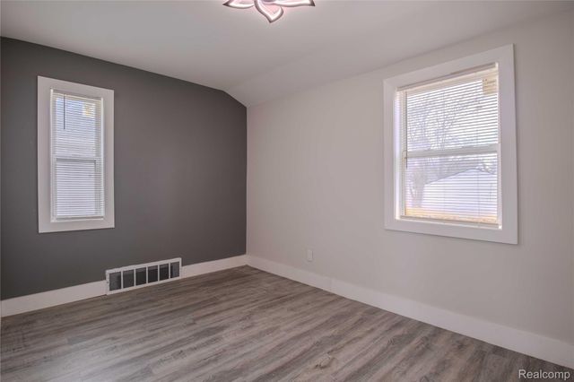 91 Martin Luther King Jr Boulevard N, Pontiac, MI 48342