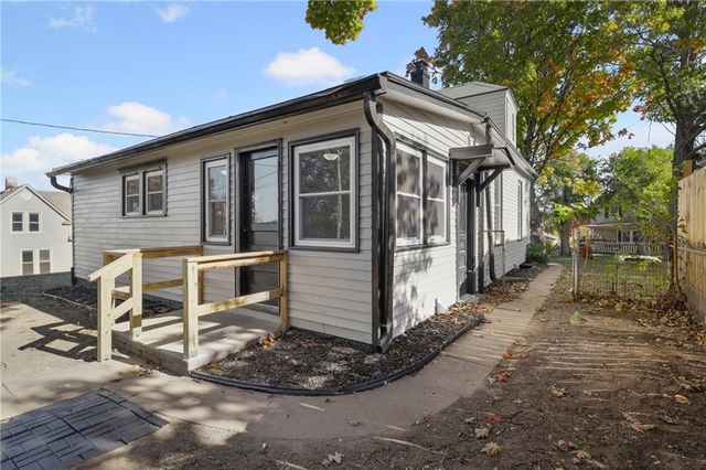 2314 S 19th Street, St Joseph, MO 64503