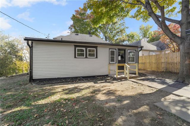 2314 S 19th Street, St Joseph, MO 64503