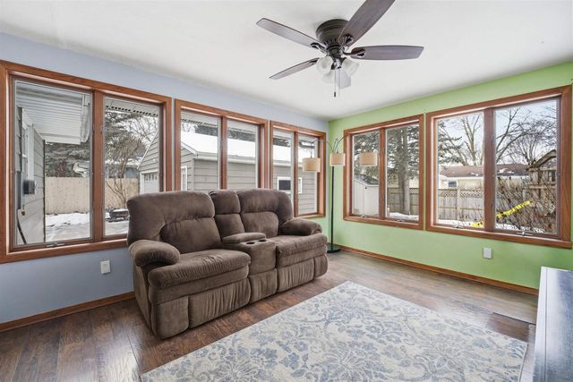 1003 CEDAR STREET, Little Chute, WI 54140