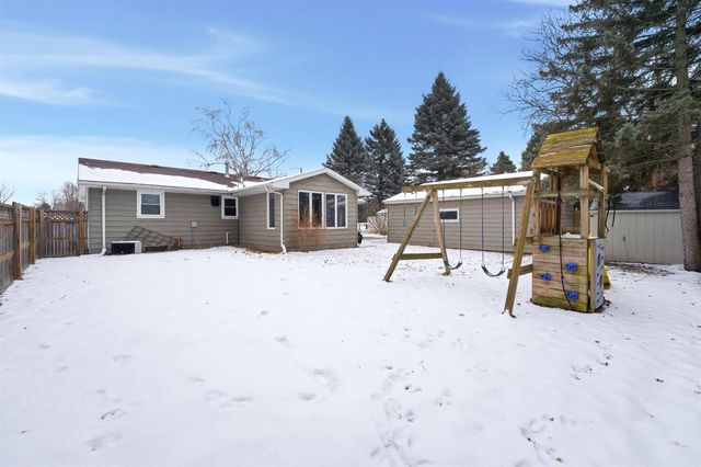 1003 CEDAR STREET, Little Chute, WI 54140