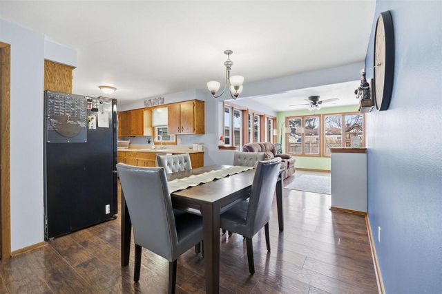 1003 CEDAR STREET, Little Chute, WI 54140