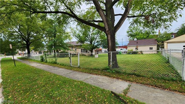 7925 Garfield Boulevard, Garfield Heights, OH 44125