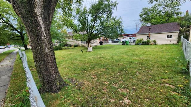 7925 Garfield Boulevard, Garfield Heights, OH 44125