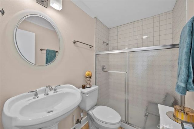 26830 Avenue Of The Oaks C, Newhall, CA 91321